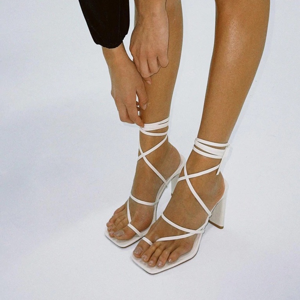 Sz 7 Billini Cheyanne heels NWOT